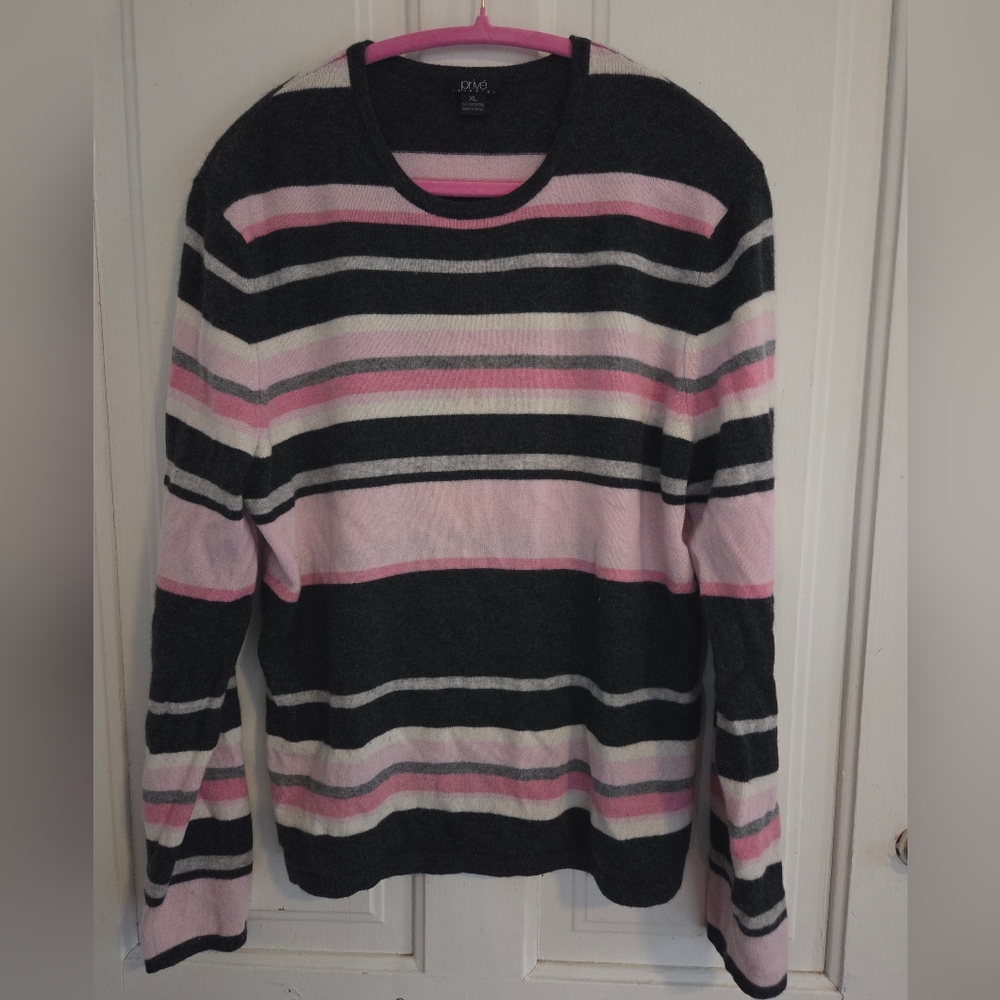 Privé 100% Cashmere Sweater